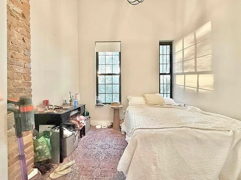 1120 Hancock St #3B — Photo 9