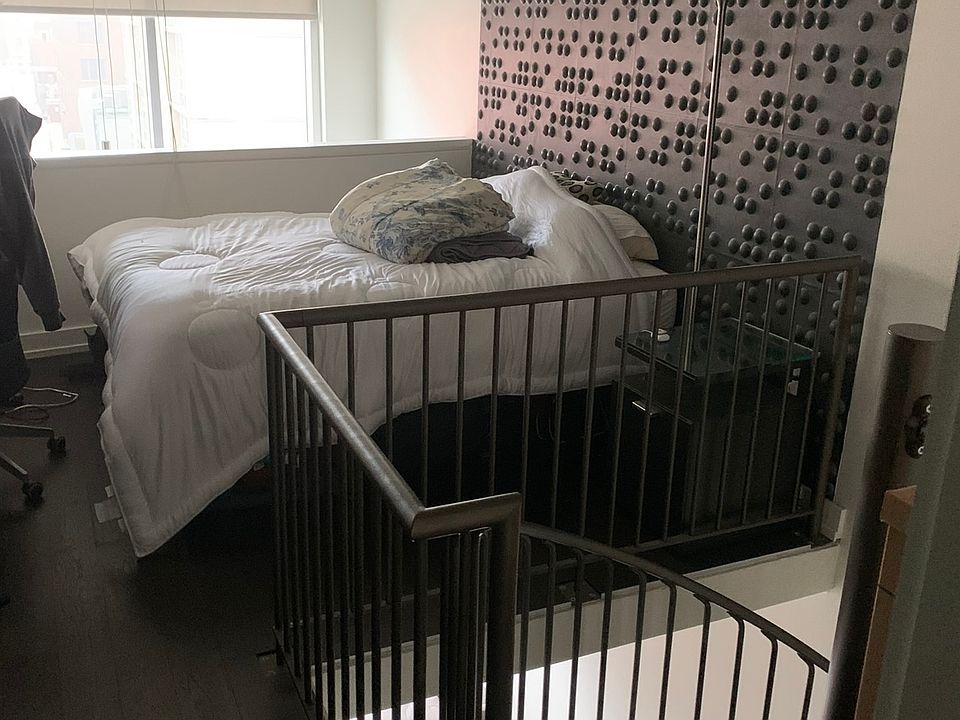 2nd image of 1515 15th St NW #2012