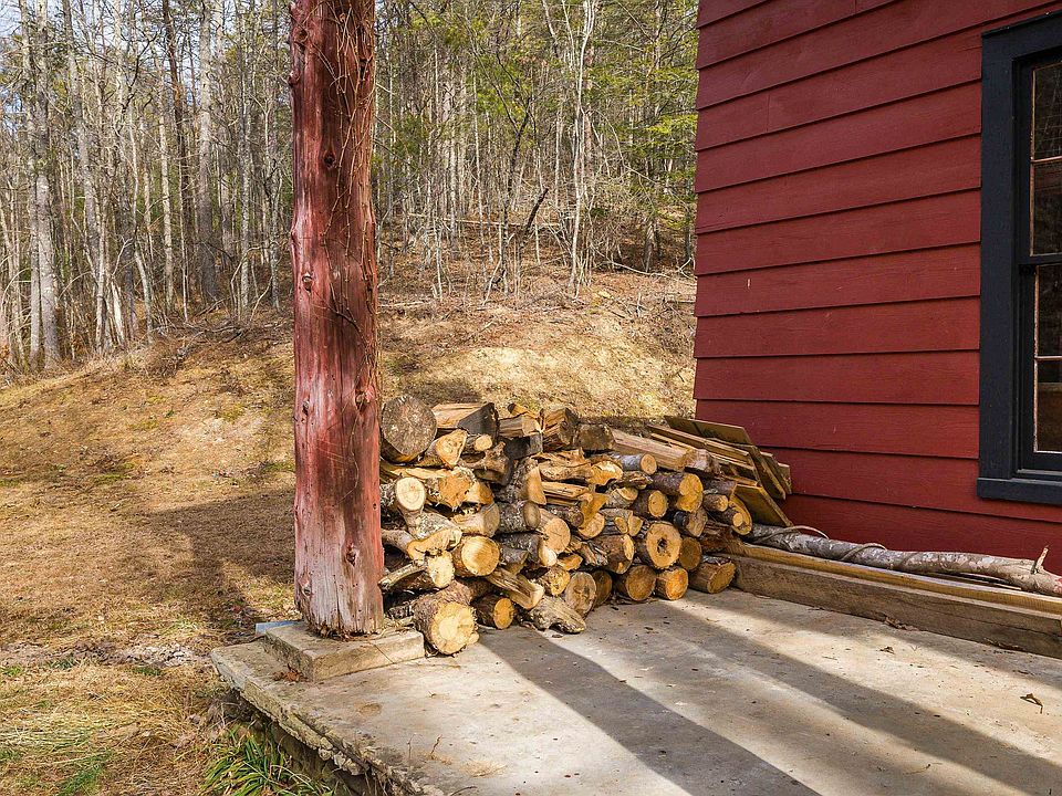 28th image of this home