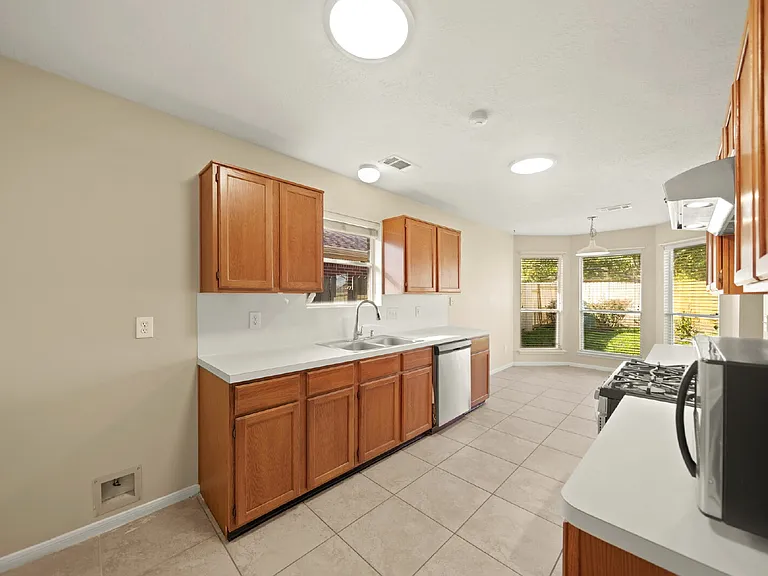 6355 Northland Dr — Photo 31