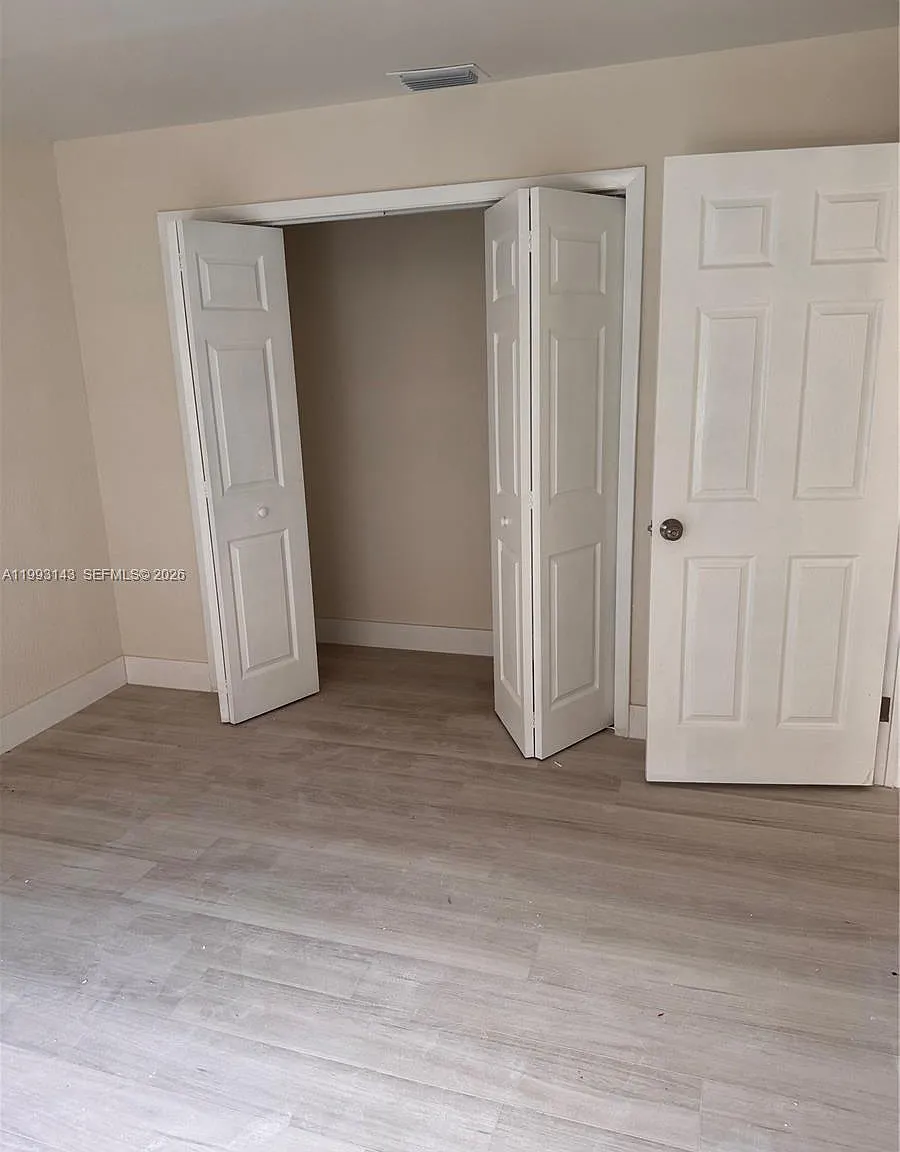 3 bed, 2.0 bath, 1737 sqft, $4,300 — Photo 2