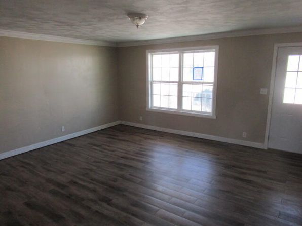 84 N Main St, Mount Olivet, KY 41064