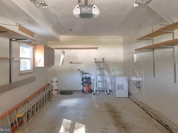 3rd image of 1210 Snowden Pl