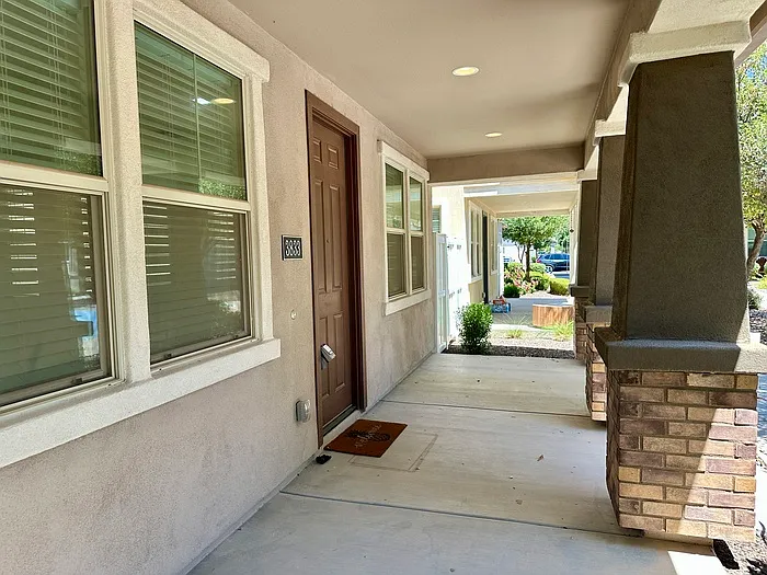 3833 E Robert St — Photo 3