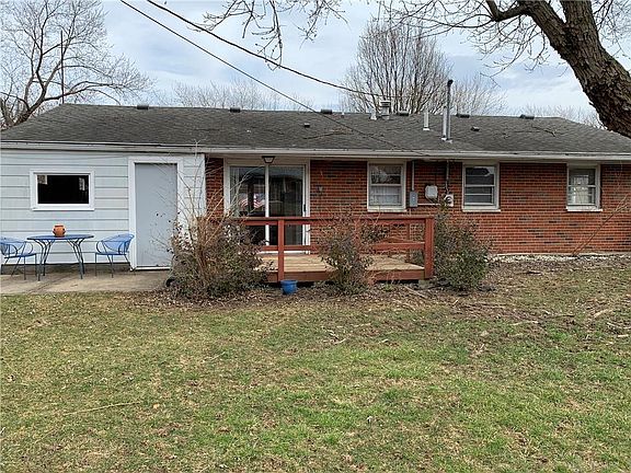3rd image of 523 Gabriel St