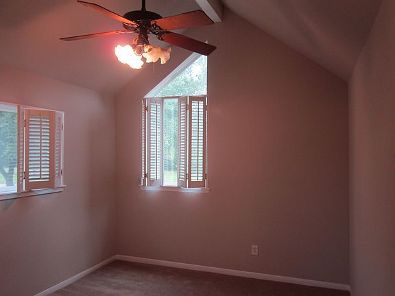3rd image of 4210 Lake Grove Dr