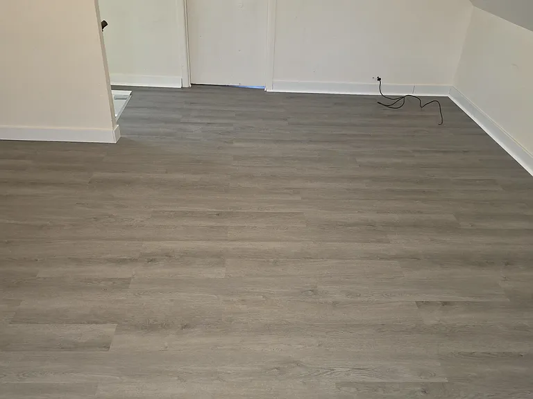 1647 Mayfield Ave — Photo 8