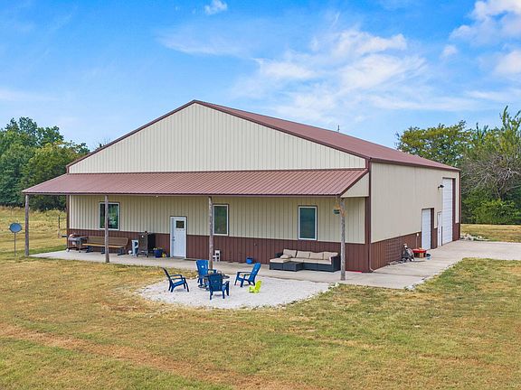 3rd image of 623 E 427th Road