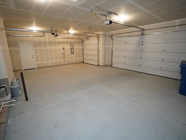 14561 Pine Knoll St — Photo 21