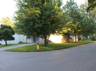 10621 W 56th St, Shawnee, KS 66203