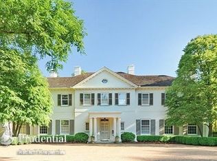 20 Fox Ln, Winnetka, IL 60093