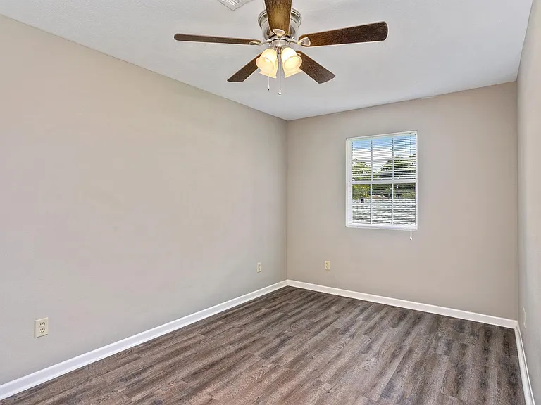 315 1/2 Rio Hondo Dr — Photo 12