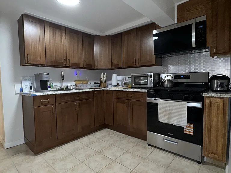 15 N 17th St #1 — Photo 5