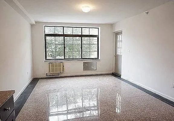 4th image of 2320 30th Dr APT 5D