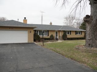 2255 Lowry St, Aurora, IL 60506