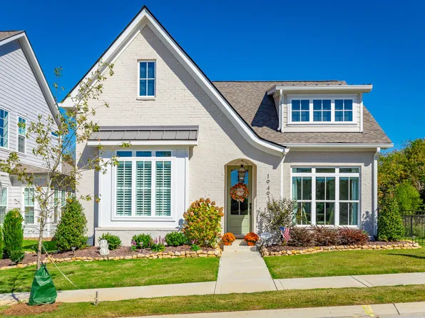 1949 Farmstead Dr, Hixson, TN 37343