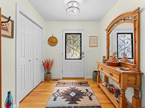 5th image of 432 Thorn Meadow Ln