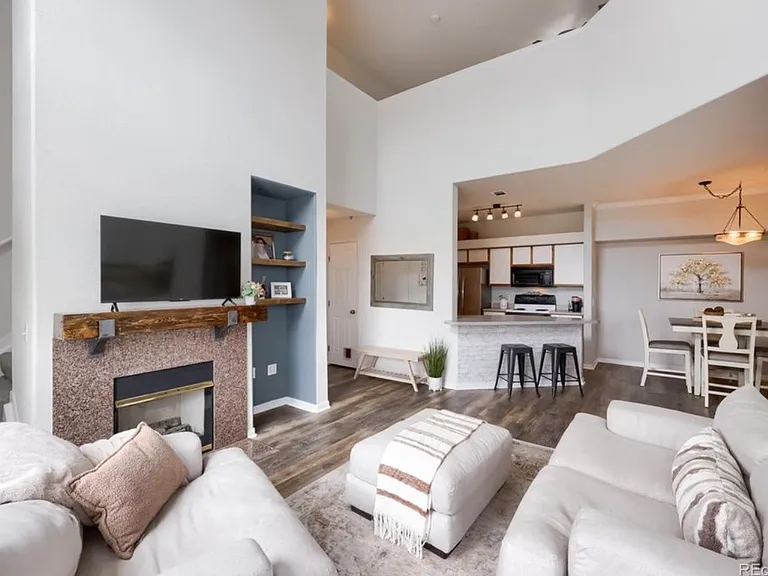 6021 Castlegate Dr W #E32 — Photo 2