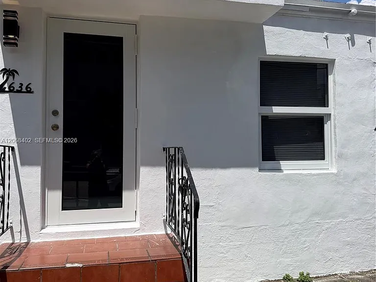 636 SW 8th Ave #636 — Photo 2