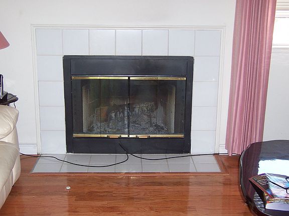 3rd image of 1929 Blossom Ct
