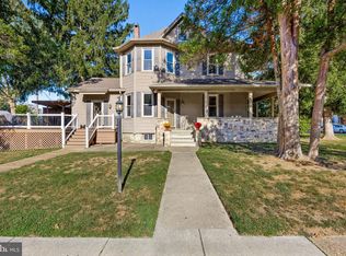 32 8th Ave, Haddon Heights, NJ 08035