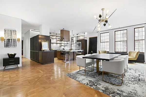 Sold by Compass | media 17