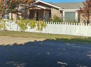 104 Elmwood St, Fritch, TX 79036