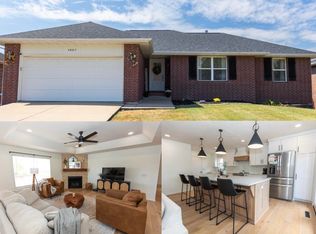 4667 S Ridgeview Ave, Battlefield, MO 65619