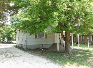 263 E 5th St, Galesburg, IL 61401