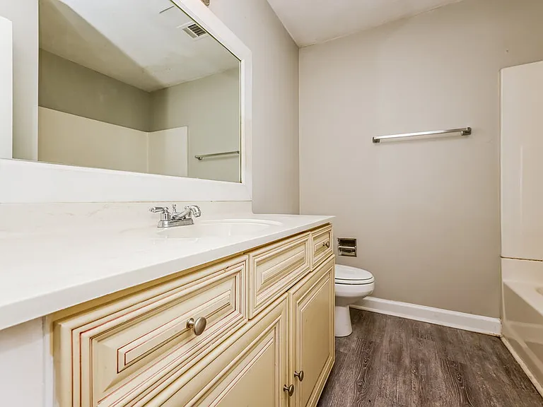 564 Clubhouse Dr SE — Photo 16