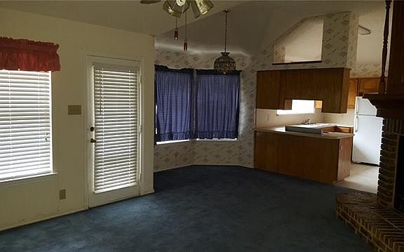 3rd image of 1016 Brittany Dr