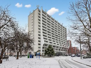 35 Walmer Rd #202, Toronto, ON M5R 2X3