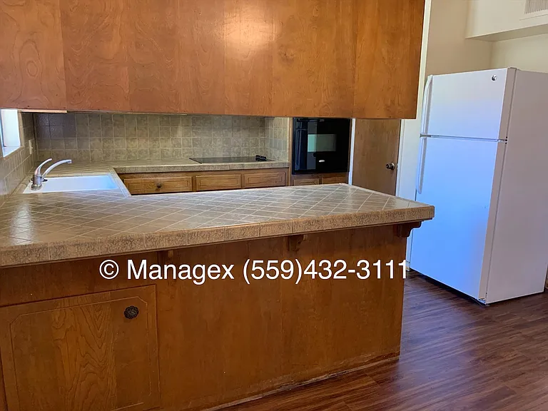 6448 N Colonial Ave #103 — Photo 6