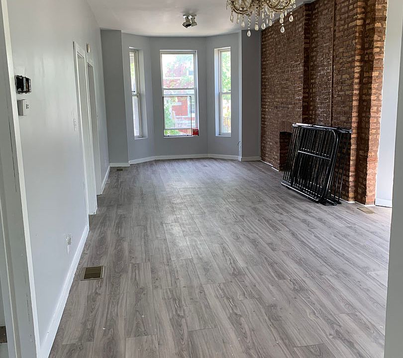 2nd image of 1824 S Ridgeway Ave #2