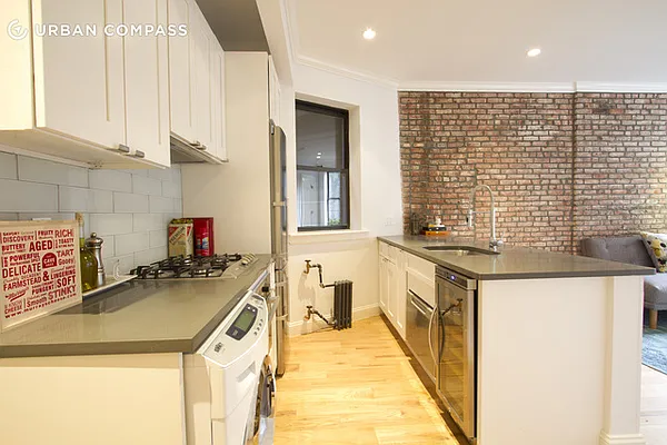 Rented by Compass | media 19