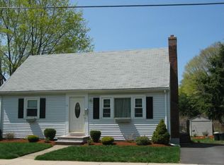 87 Pine St, Stoneham, MA 02180