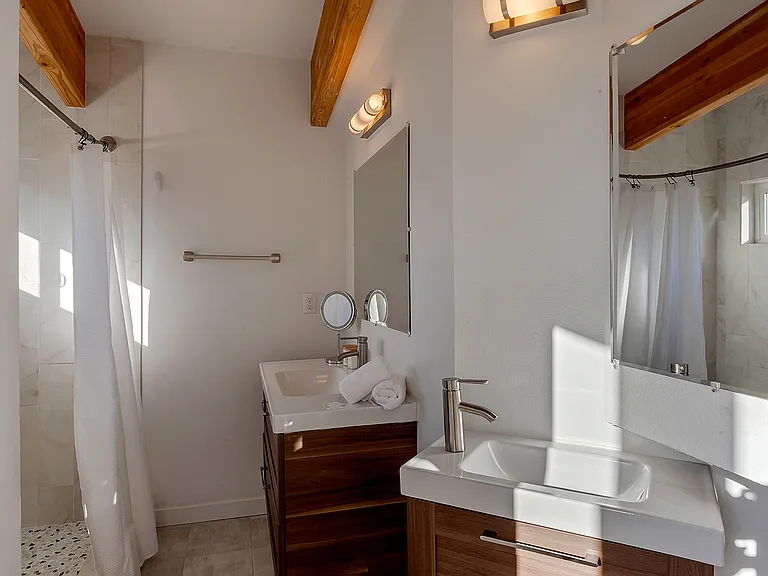 6824 N Catlin Ave #A — Photo 37