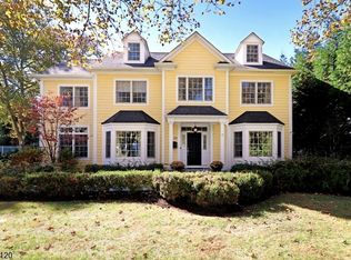 22 Roosevelt Blvd, Florham Park, NJ 07932