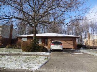 40645 Groveland Dr, Clinton Township, MI 48038