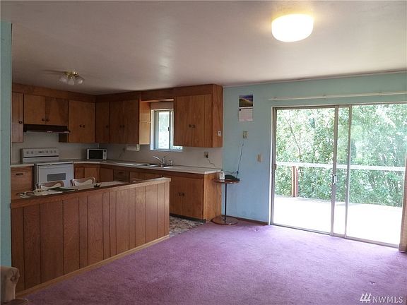 5th image of 1327 5th Ave SE