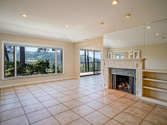 4th image of 45 Del Mesa Carmel