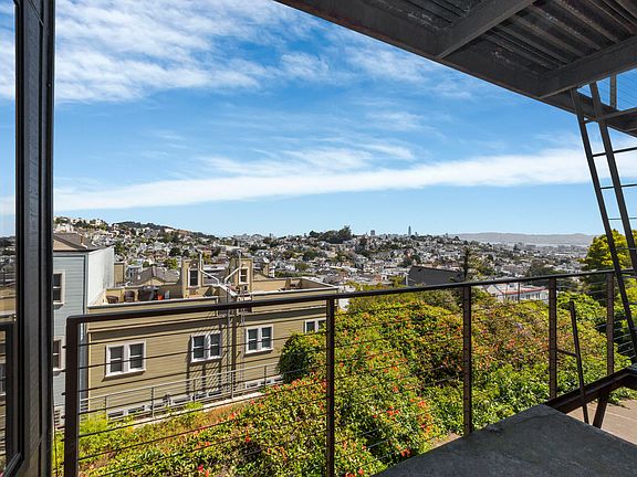 4th image of 610 Clipper St #17