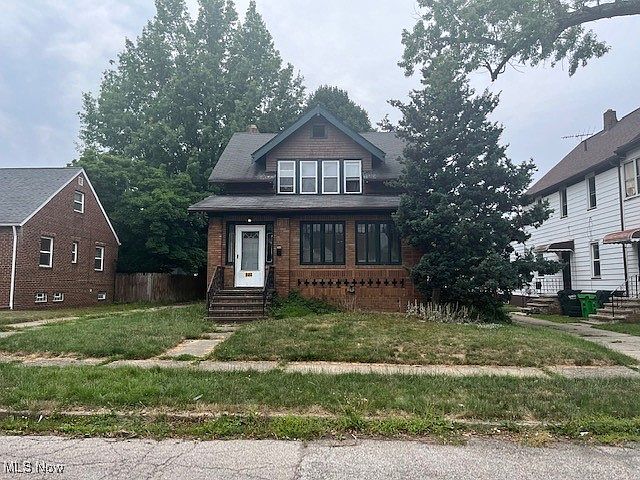 1st image of 840 E 236th St