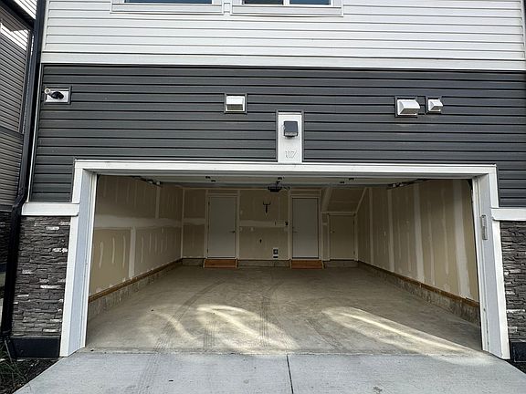 3rd image of 1862 Cornerstone Blvd NE #117