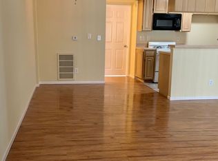 14309 Sylvan St #205, Van Nuys, CA 91401