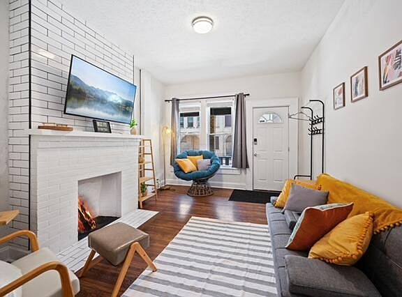 3rd image of 266 Miller Ave #268