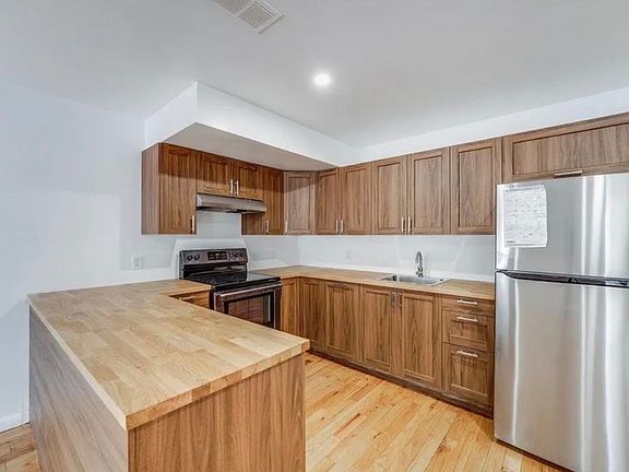 3rd image of 283 Winfield Ave Floor 1