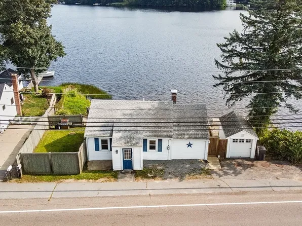 497 Monponsett St, Halifax, MA 02338