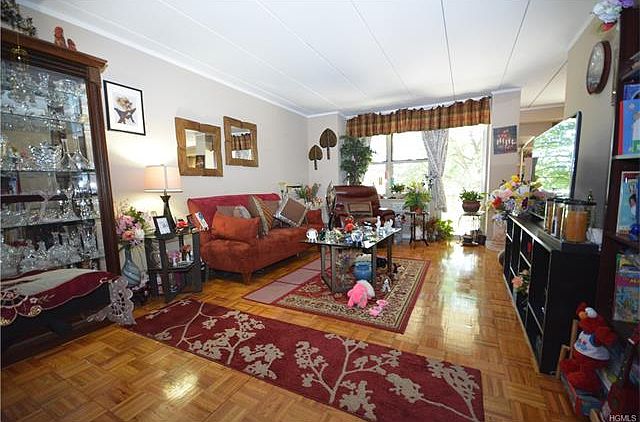 1st image of 11 Park Ave APT 3E