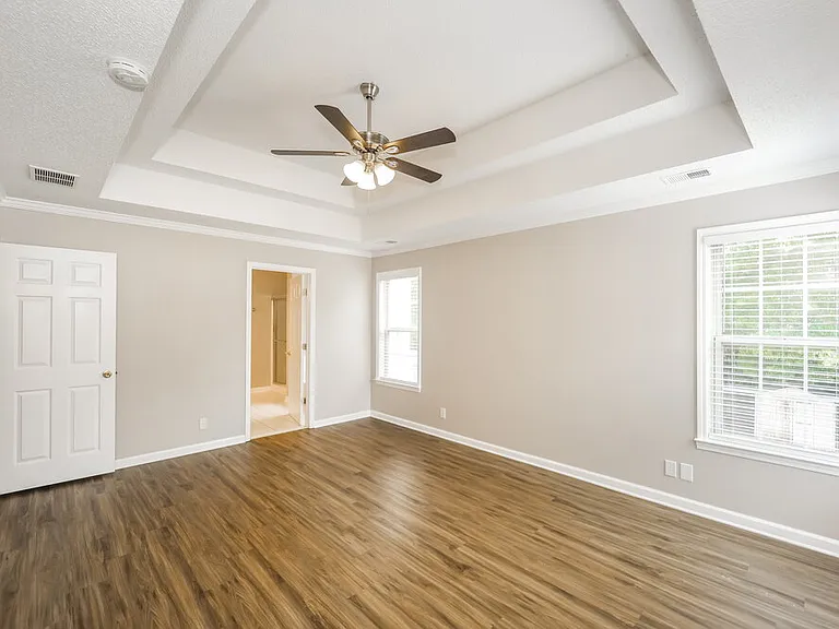 284 Baldwin Ct — Photo 12